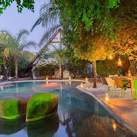 Out Of Africa Town Lodge โอชิวารองโก ภายนอก รูปภาพ