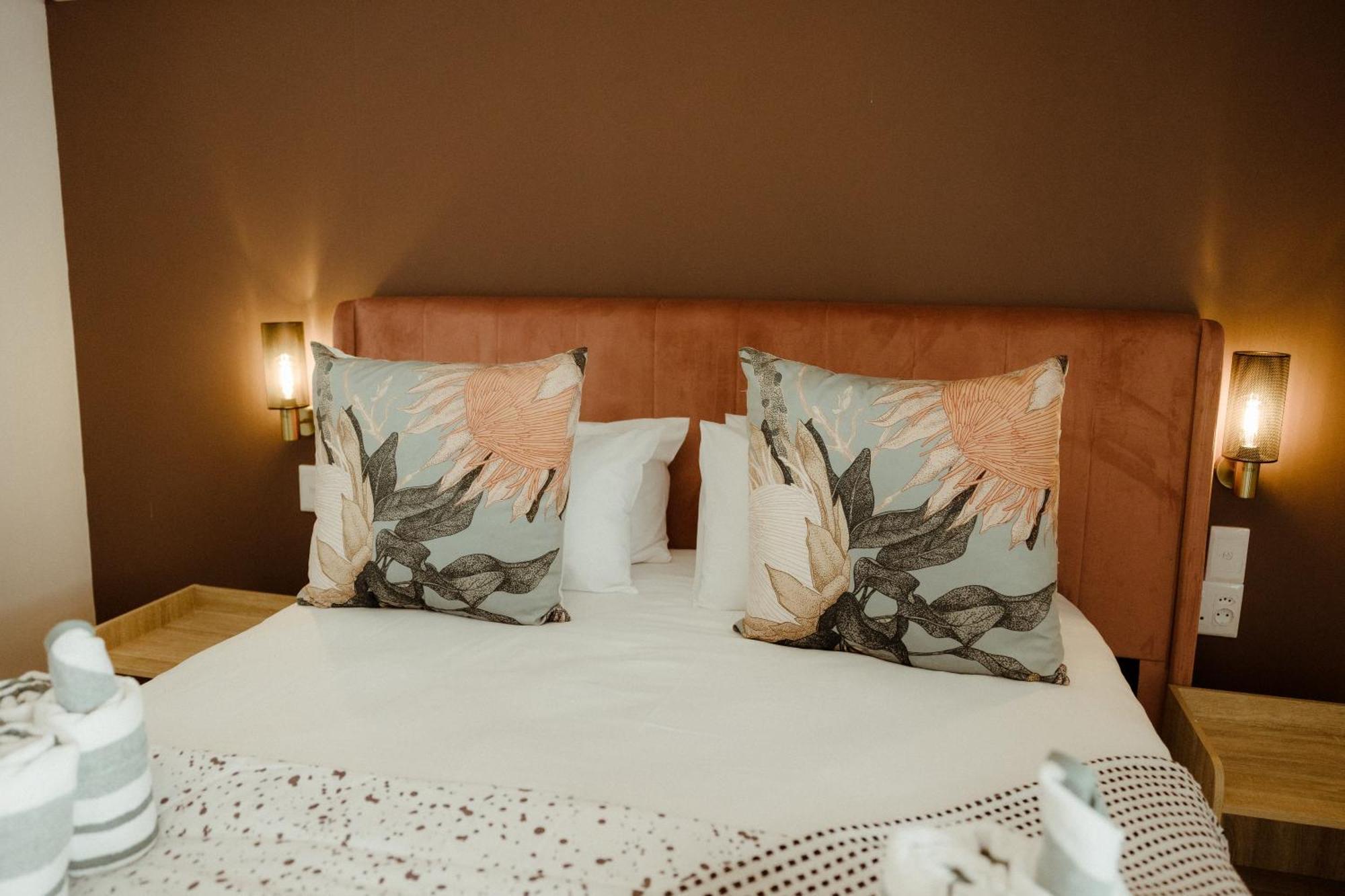 Out Of Africa Town Lodge โอชิวารองโก ภายนอก รูปภาพ