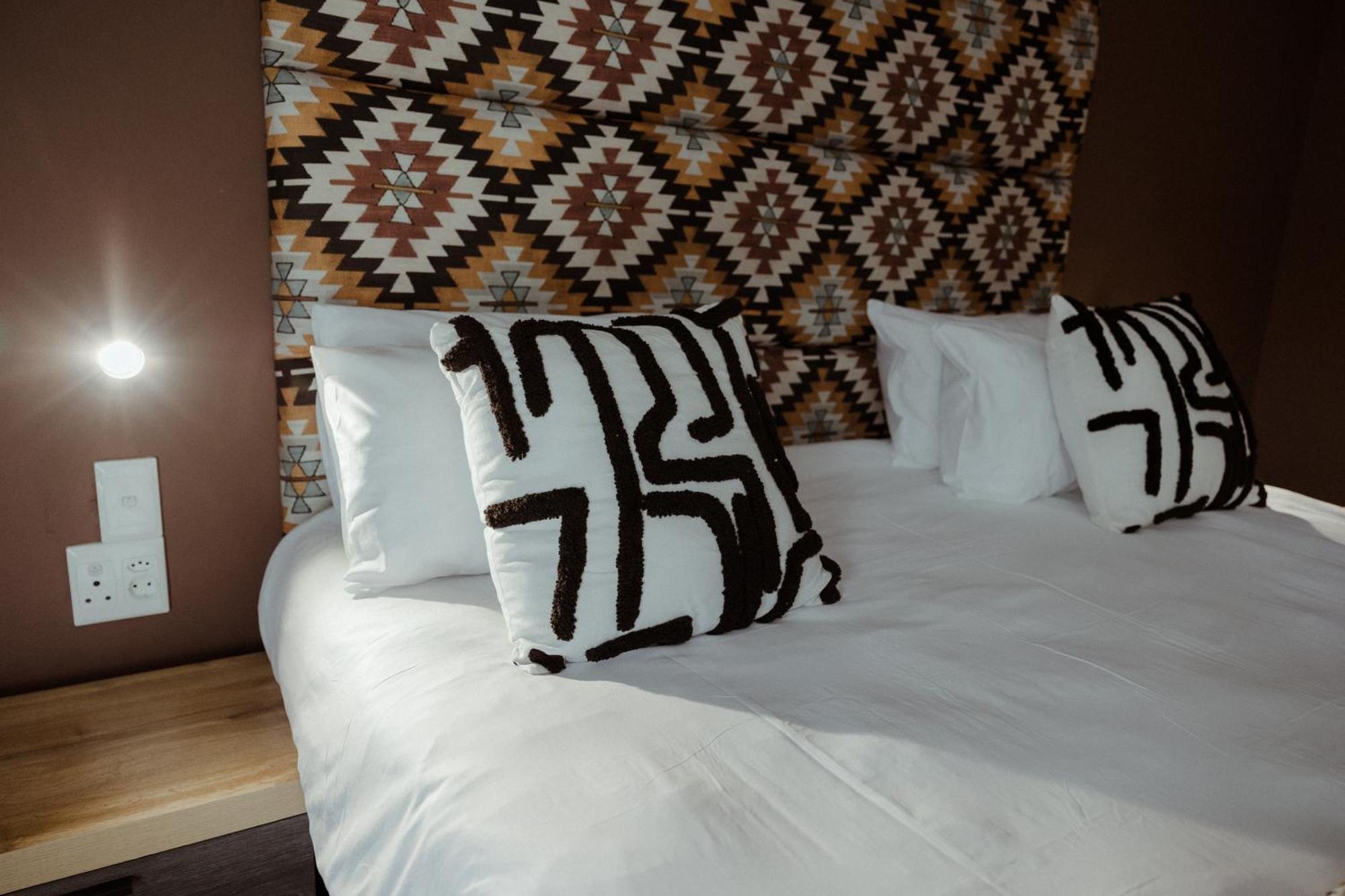 Out Of Africa Town Lodge โอชิวารองโก ภายนอก รูปภาพ