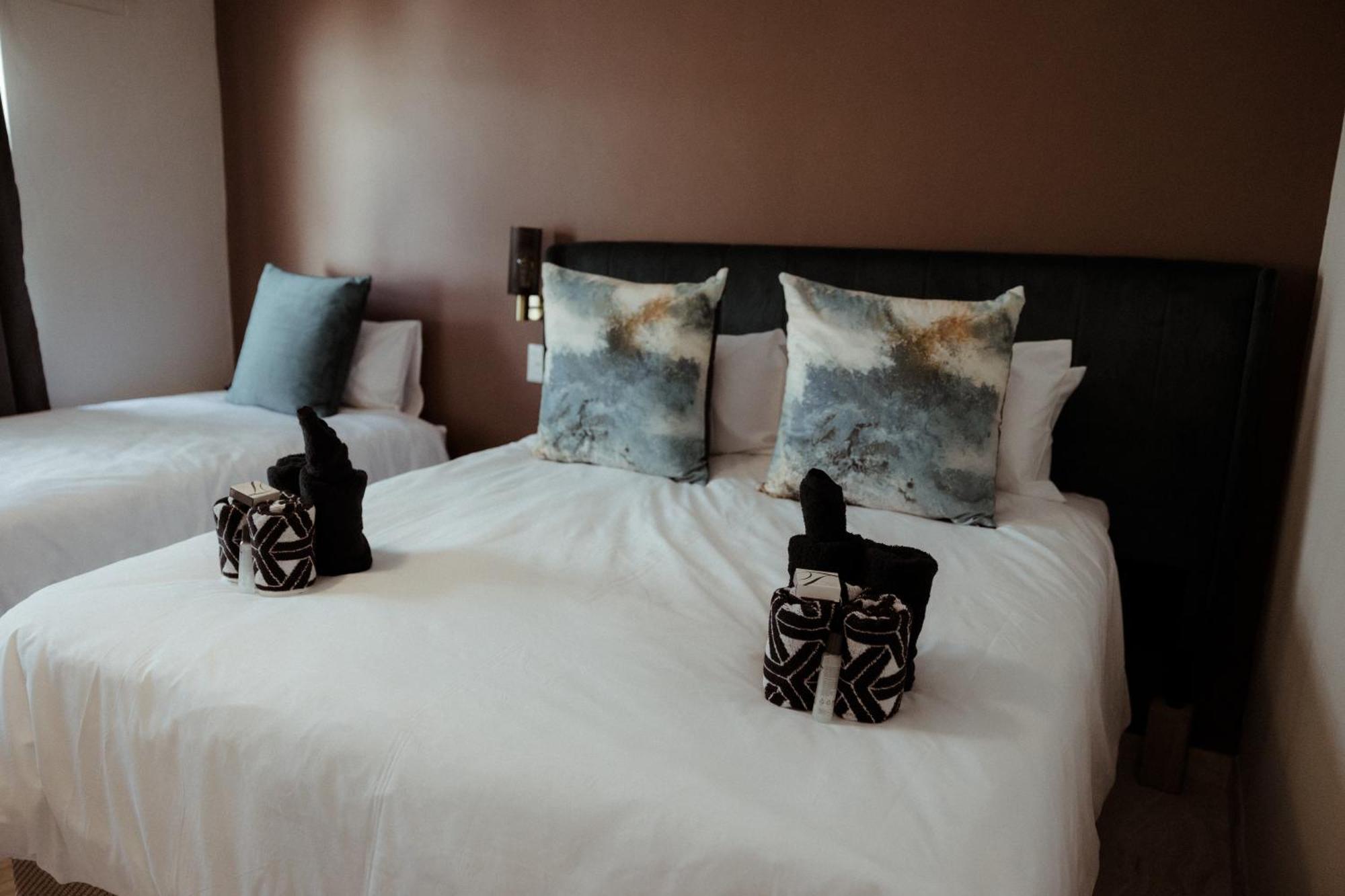 Out Of Africa Town Lodge โอชิวารองโก ภายนอก รูปภาพ