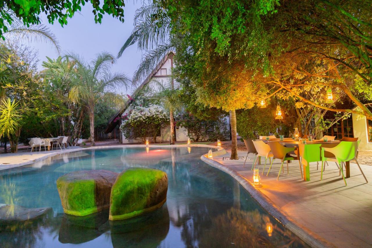 Out Of Africa Town Lodge โอชิวารองโก ภายนอก รูปภาพ